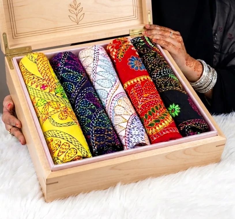 Jamalpuri gorgeous nakshi Katha. (5-piece) "1pis ac nakshi Katha free"